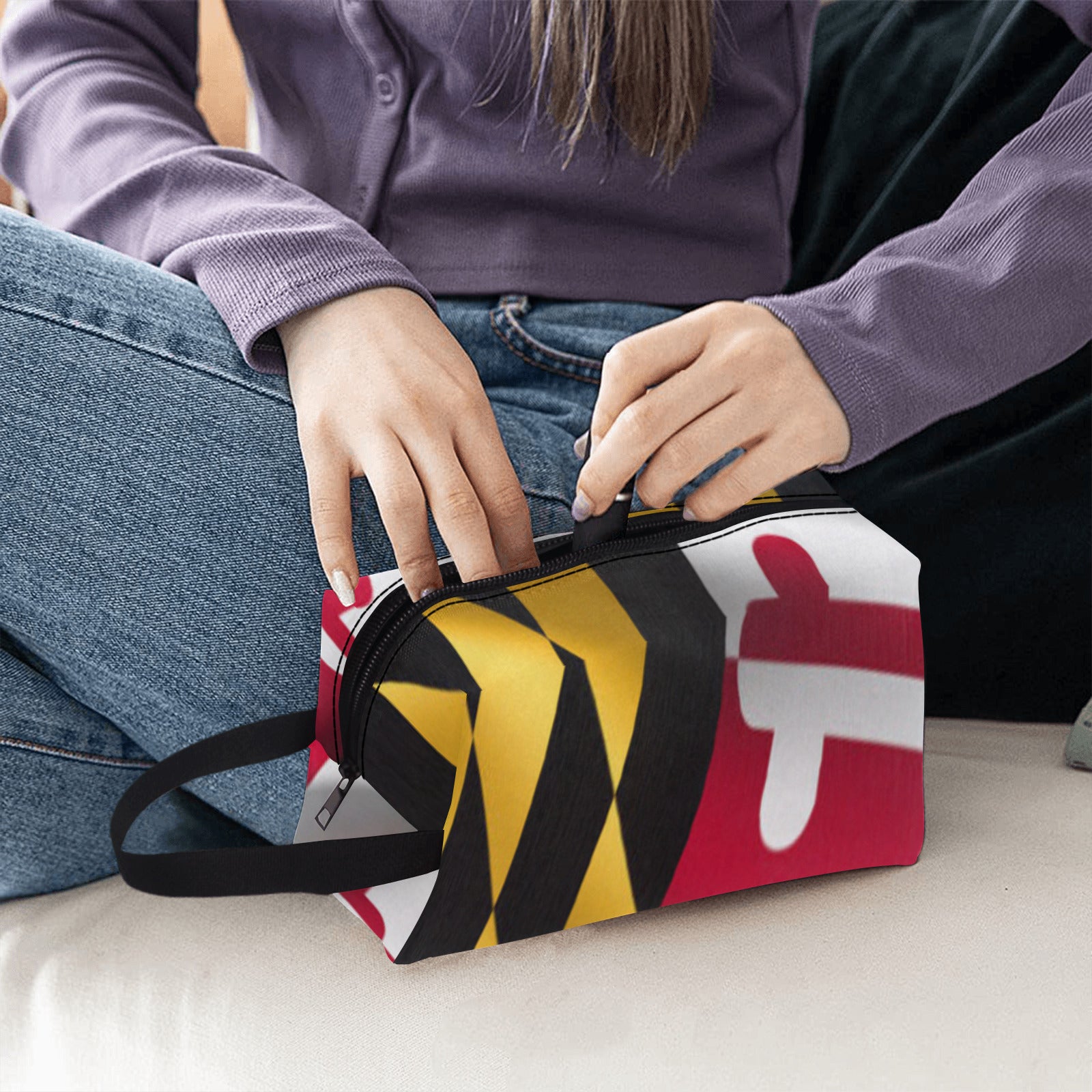 Cosmetics Bag with handle. Features the Maryland Flag